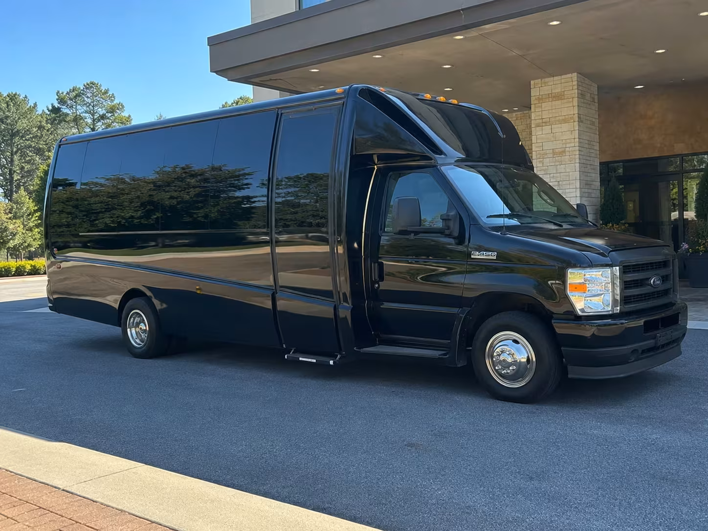 15 passenger minibus